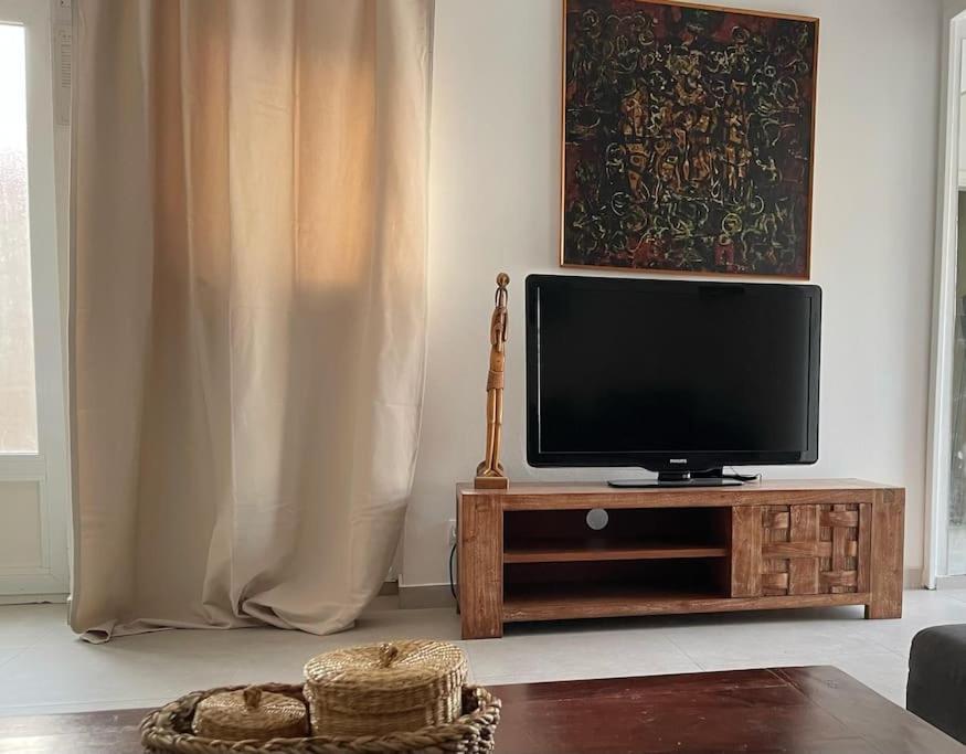 Apartment Seafront House In